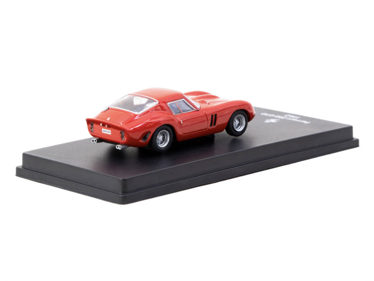 سيارة فيراري 250 جي تي أو 1962 - مراجعة Die Cast Car 1 64 وسعره